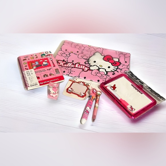 Sanrio’s Hello Kitty Big Fan Bundle - Picture 2 of 5